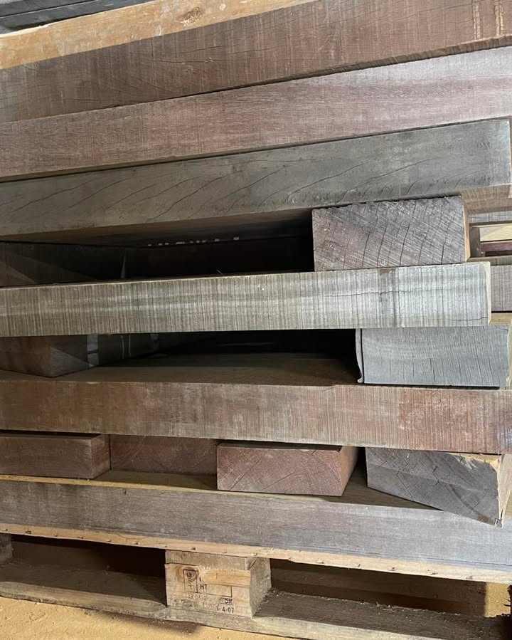 Clôture / portail en bois — Taïga