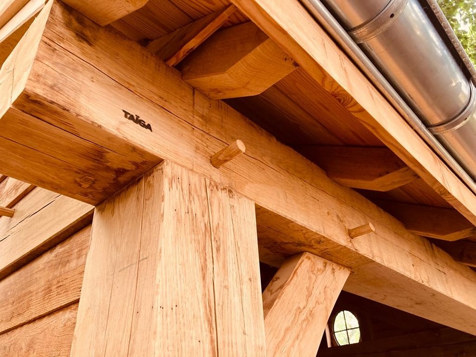Détail d'assemblage en chêne — Taïga