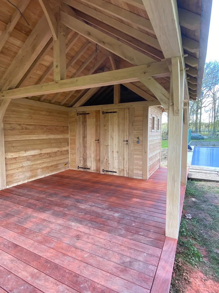 Pool-house en chêne — Taïga