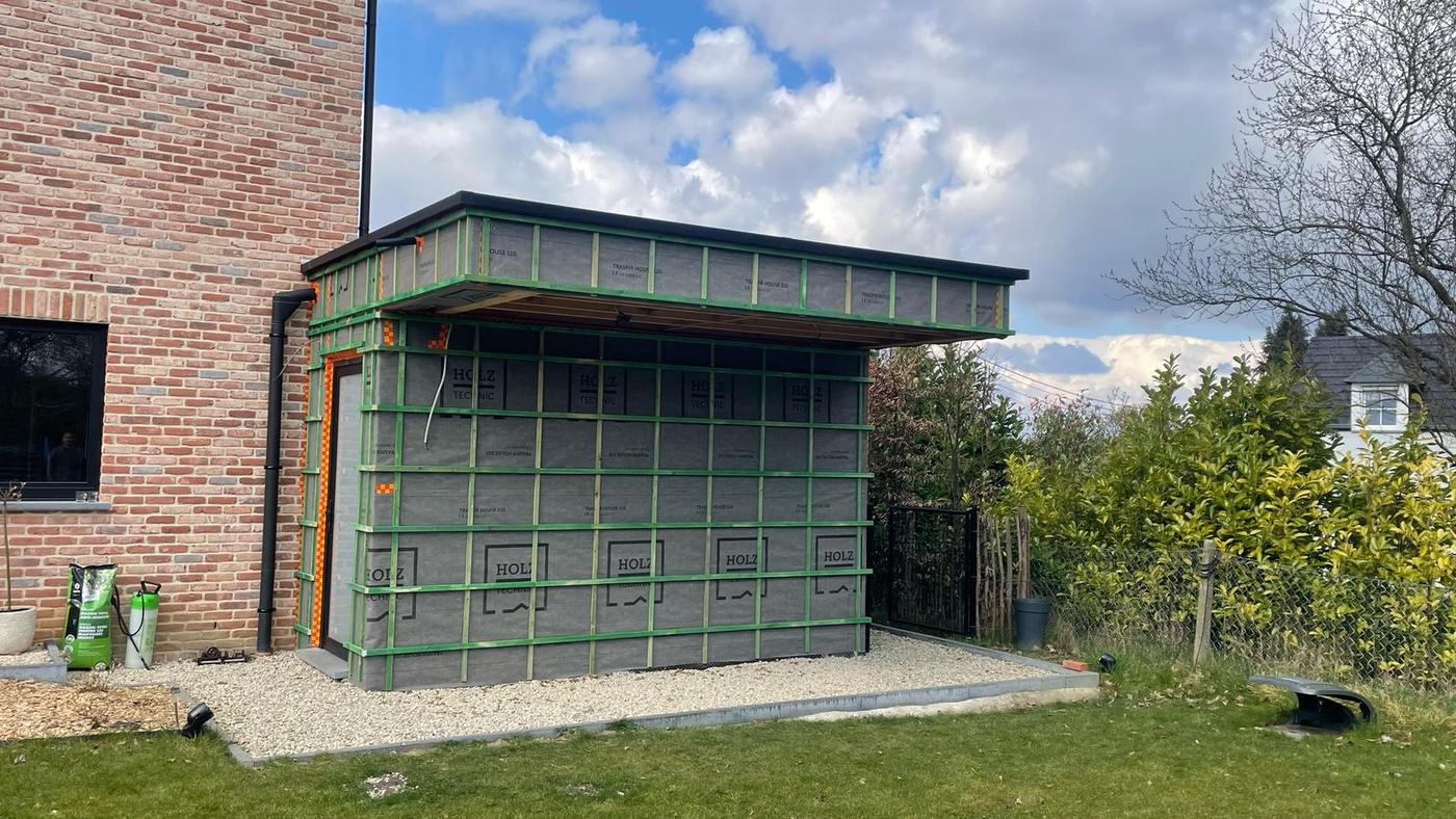 Bardage vertical d’un garage — Ottignies-Louvain-la-Neuve — étape 1