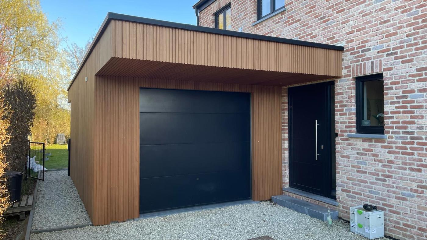 Bardage vertical d’un garage — Ottignies-Louvain-la-Neuve